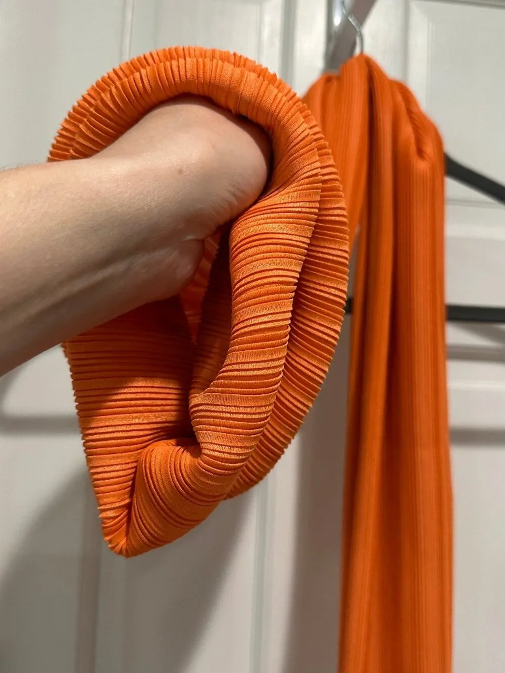 ISSEY MIYAKE PLEATS PLEASE CONVERTIBLE TUBE SCARF COWL
